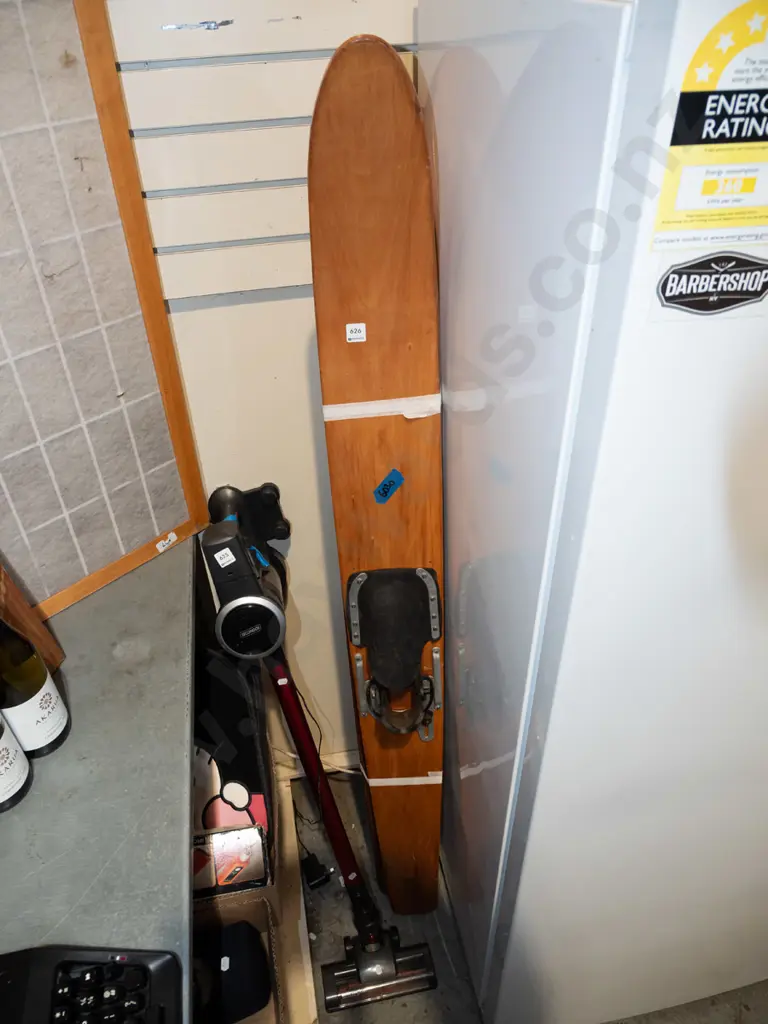 pair of woden water skis Image 1++