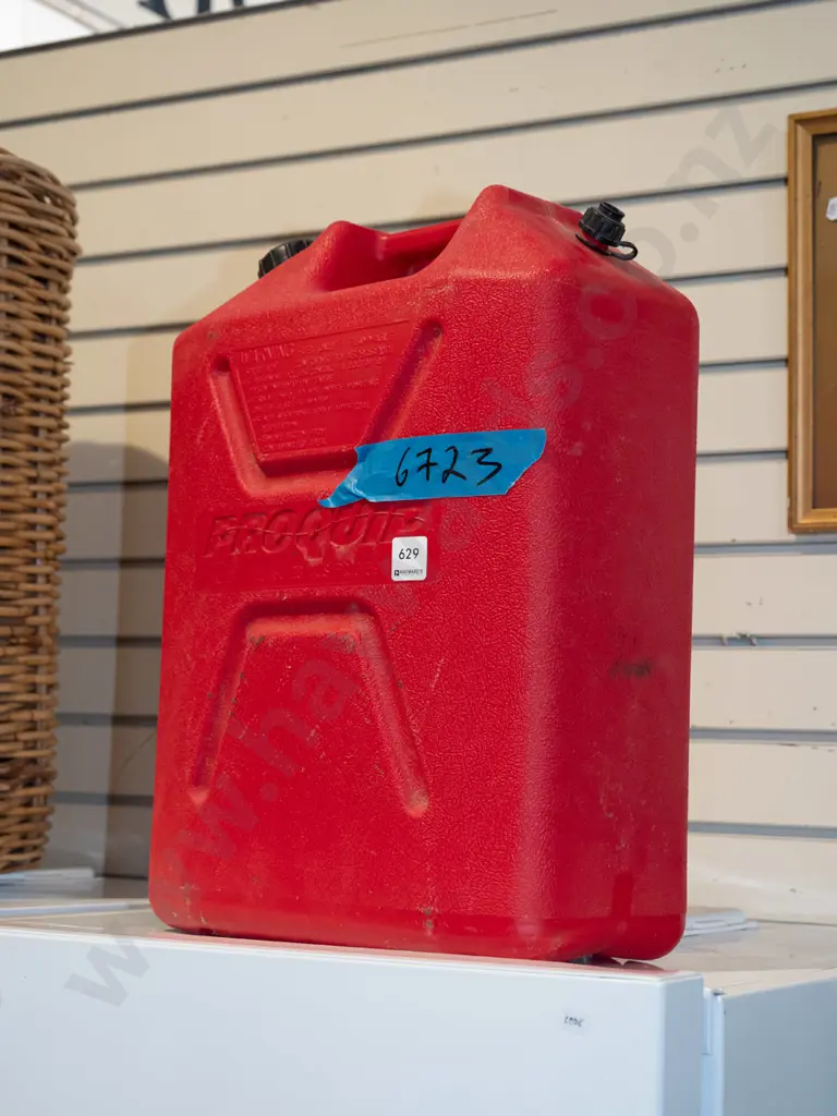 20L petrol container Image 1++