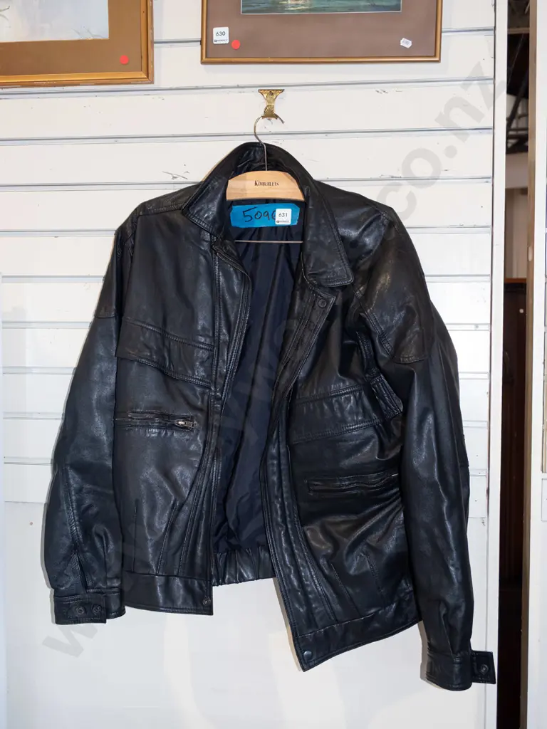 size 42 Roger David leather jacket Image 1++