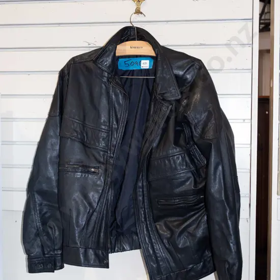 size 42 Roger David leather jacket