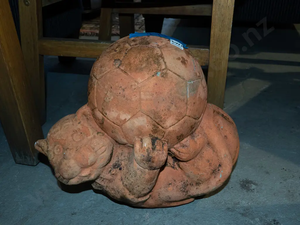 cast concrete cat garden ornament Image 1++