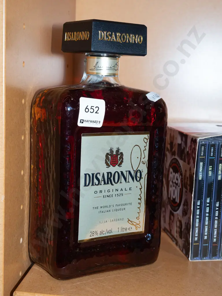 Disaronno Italian liqueur 1L Image 1++