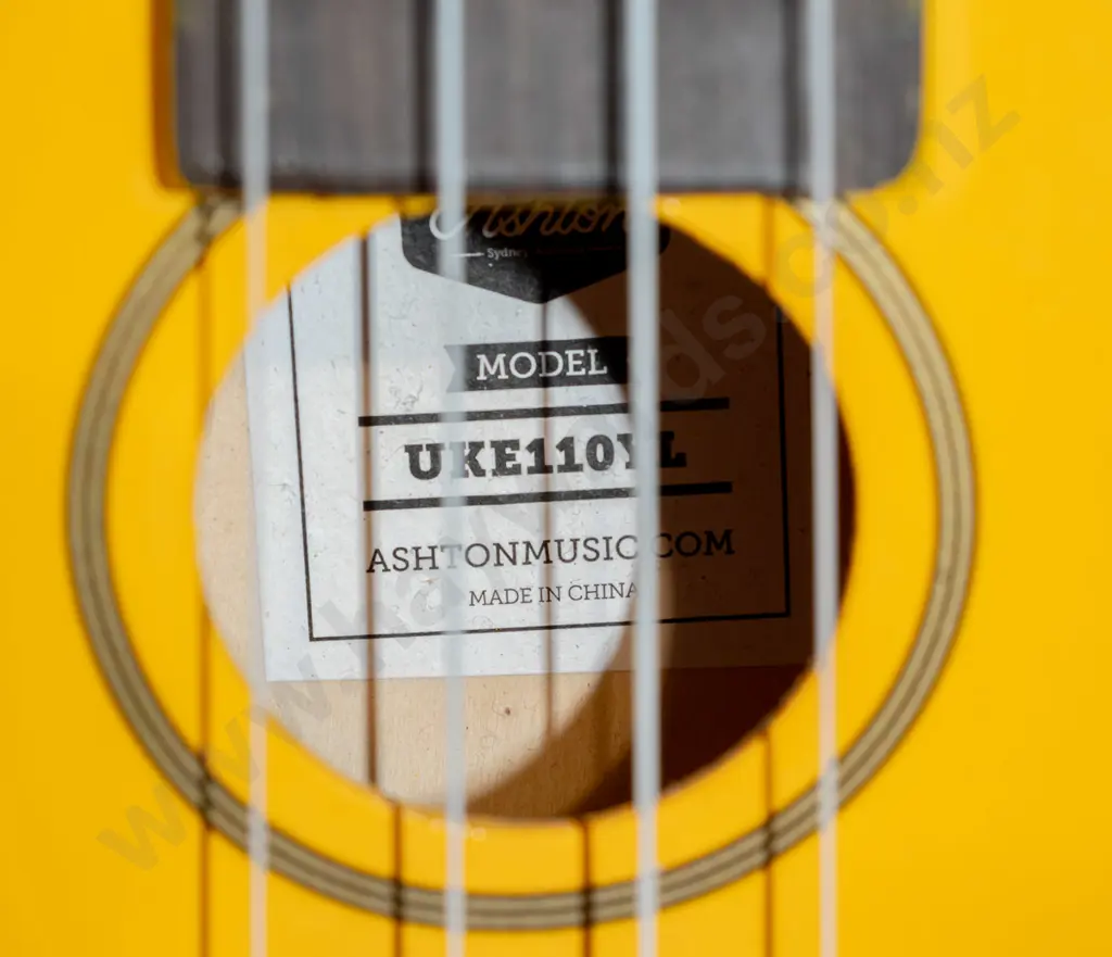 yellow Ashton ukelele Image 1++