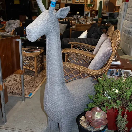grey upholstered fabric giraffe themed seat H1310