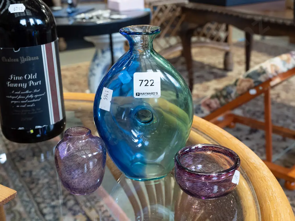 blue and green glasss vase , amber glass bowl and vase Tallest H160 Image 1++