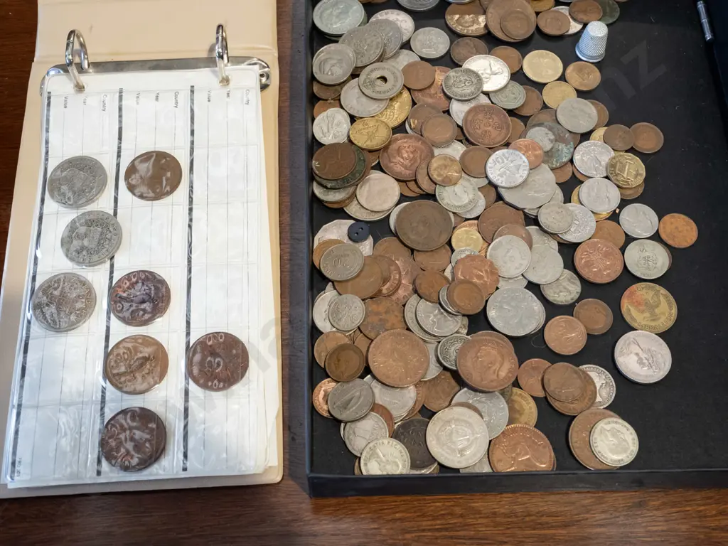 tray and album of coins Image 1++