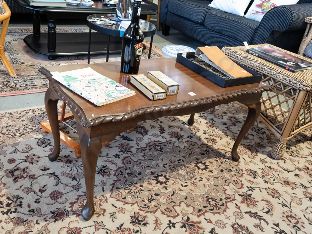 mahogany cab leg pie crust edge coffee table Image 1++