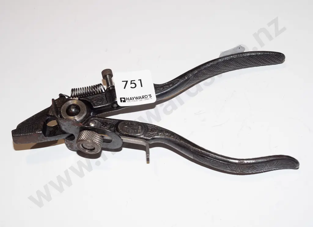 vintage German saw tooth adjuster Image 1++