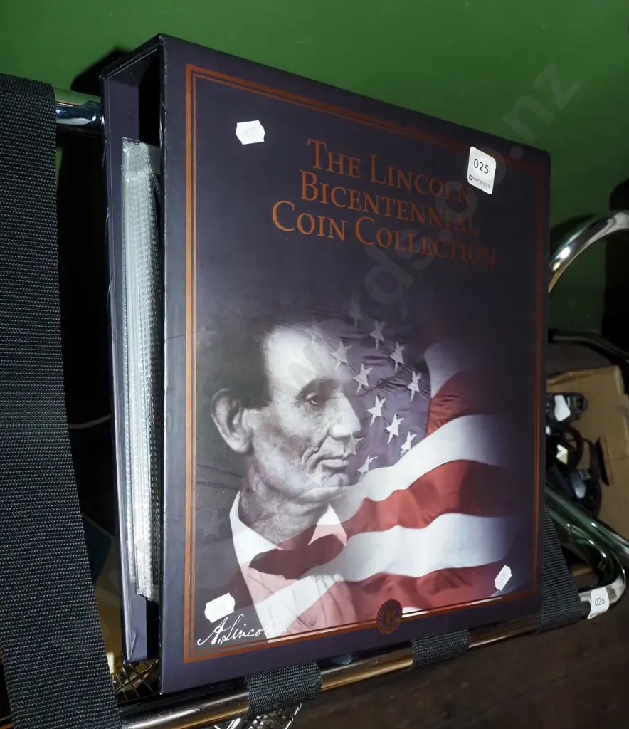 folder of Lincoln Bicentennial coin collection Image 1++