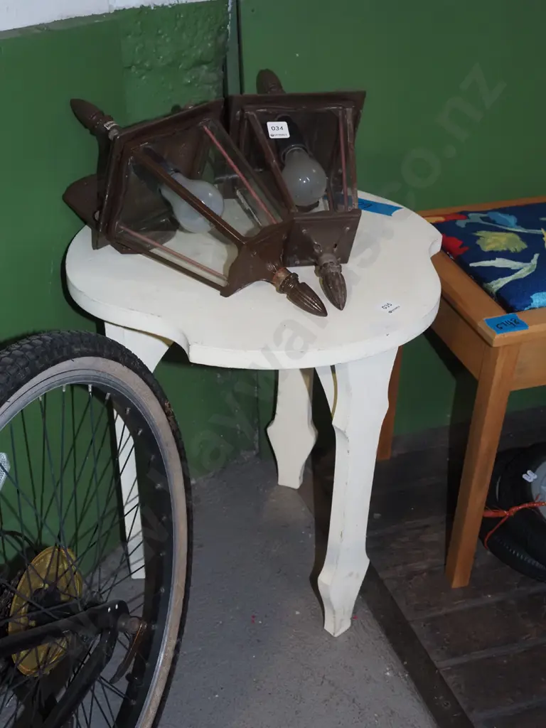 white painted wooden lamp table H550 Image 1++