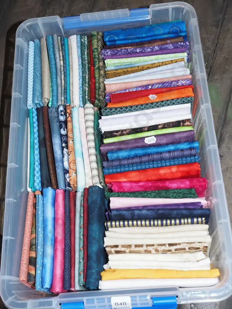 Sistema storage container, numerous fabric pieces Image 1++