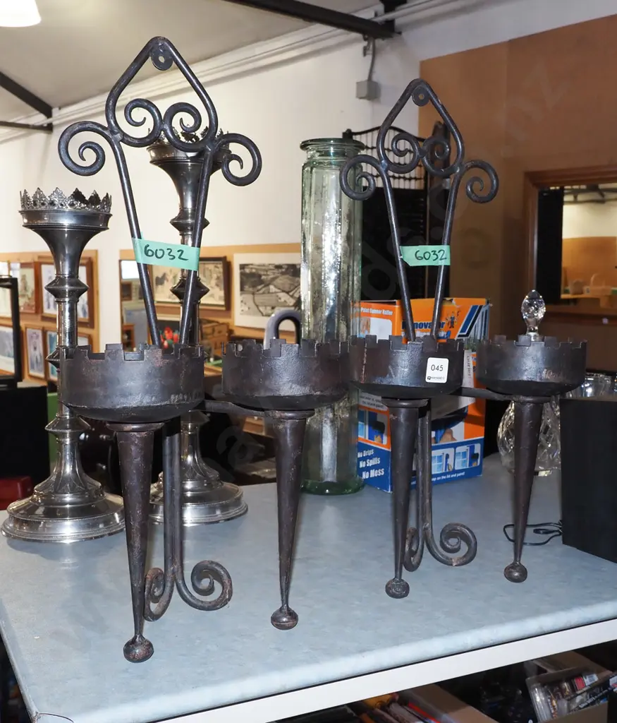 wrought metal wall mounted twin candle sconces H600 Image 1++