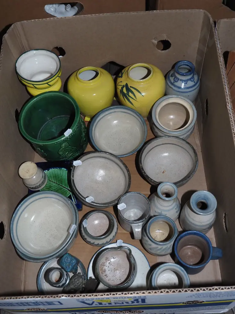 box; pottery bowls, ginger jars, coffee cups etc Image 1++