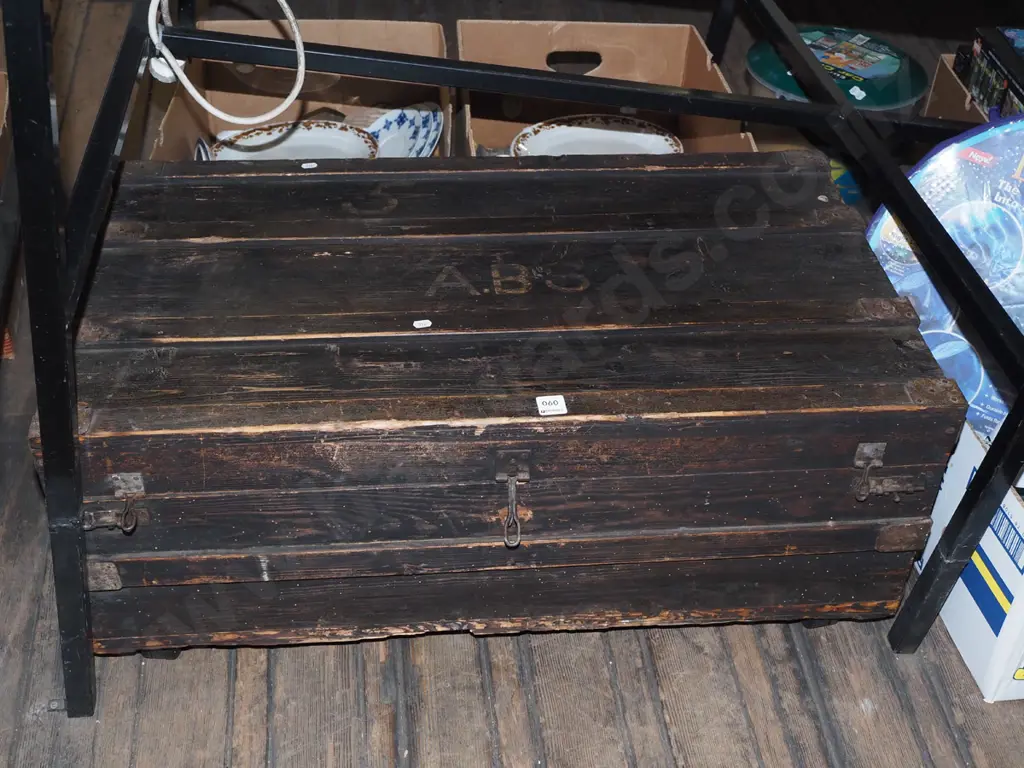 wooden traveller's trunk W840 Image 1++