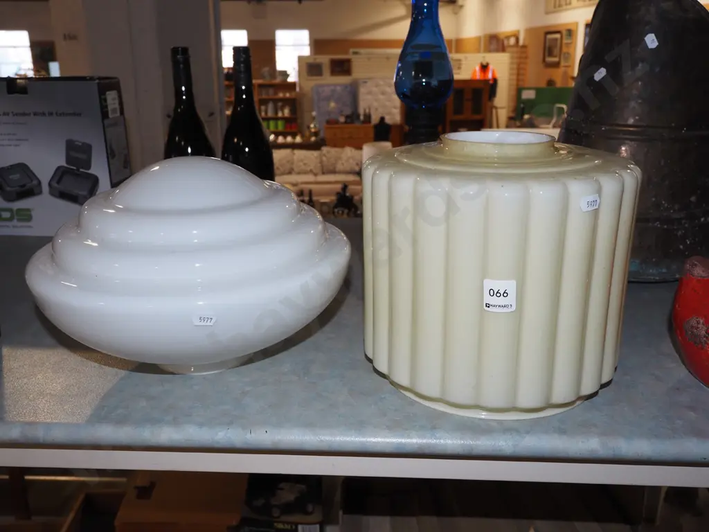 2x deco light fittings Tallest H230 - no journals Image 1++