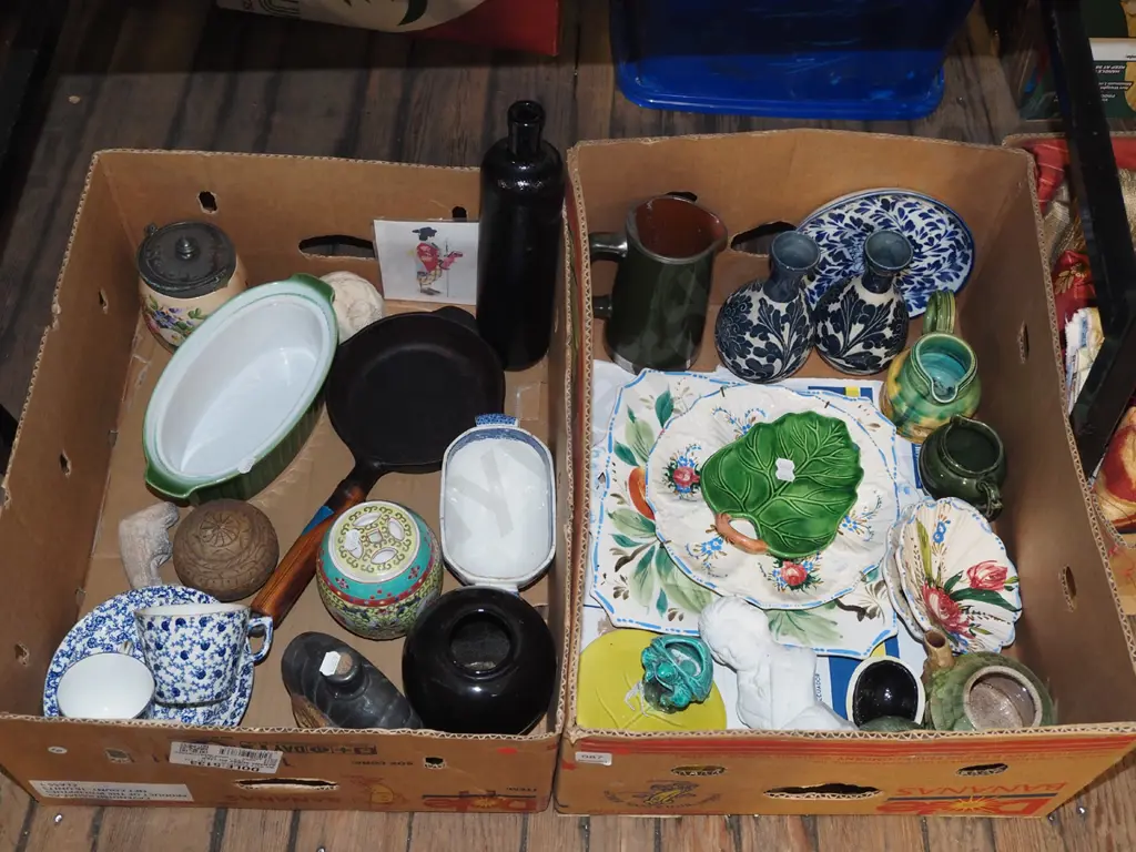 2x boxes: vases, serving plates, Beethoven bust, jugs, gin bottle, etc - red dots Image 1++