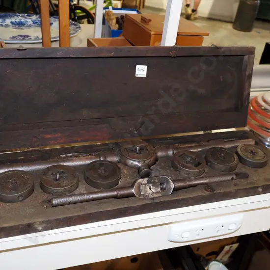 vintage wood cased tap and die set