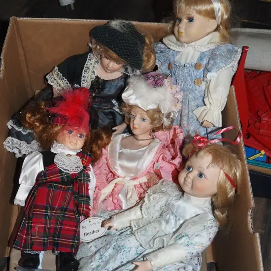box; 5 porcelain display dolls