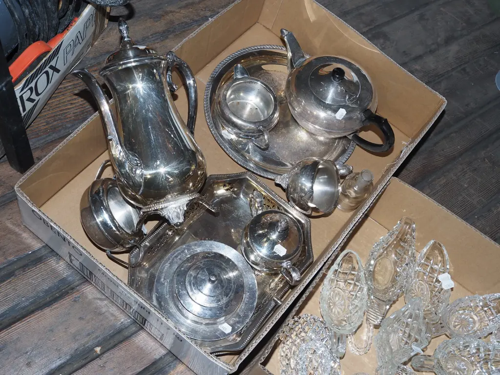 box; plated ware, teapots, creamers, sugars etc Image 1++