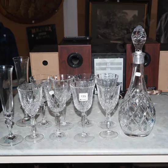 cut crystal decanter, 8x wine and 2x champagne glasses
