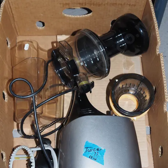 box; unbranded juicer