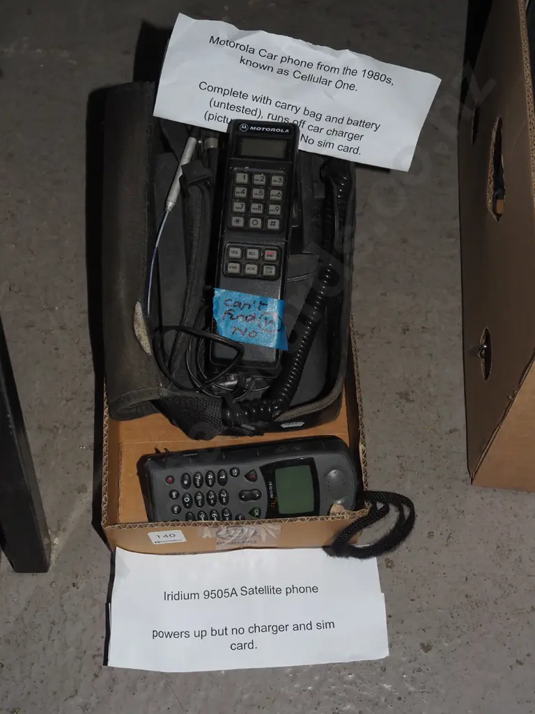 Motorola car phone from the 1980s, satellite phone - both as is no returns Image 1++