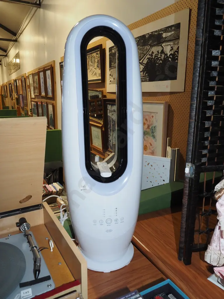 unbranded oscillating fan Image 1++