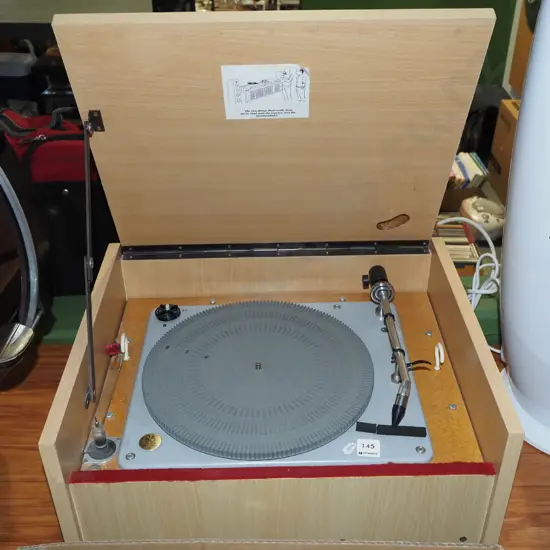vintage B&O / Bang & Olufsen Typ 42 VF turntable in mdf faux wood veneer case