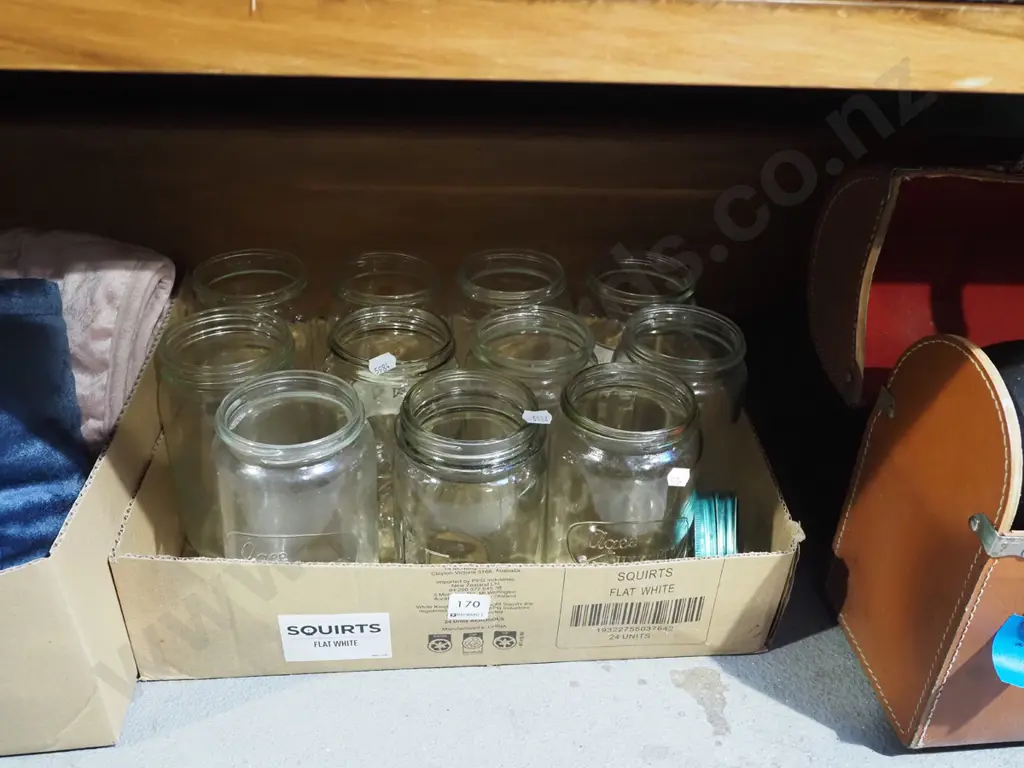 box; Agee preserving jars Image 1++