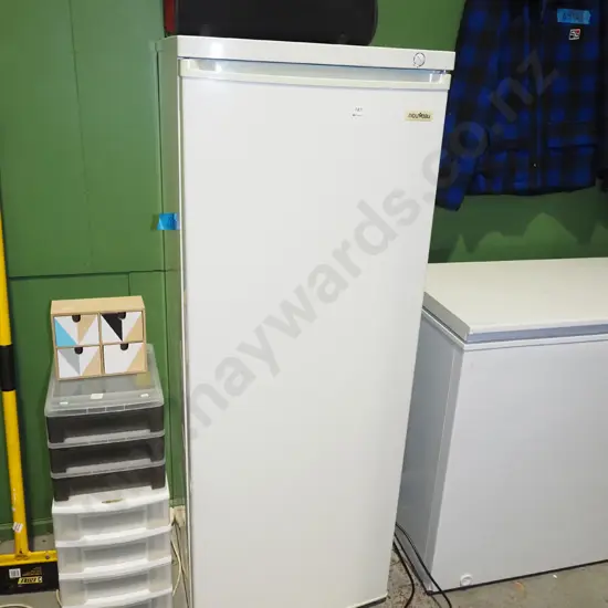 Nouveau upright freezer H1445 W550 D560