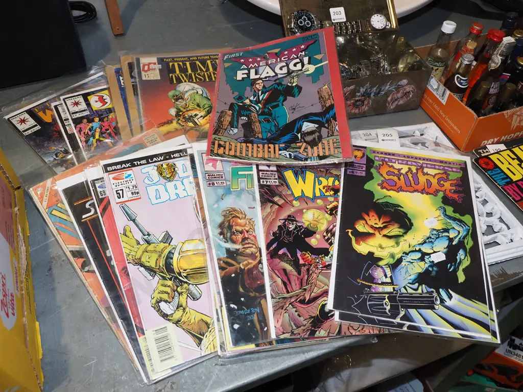stack of various comics Image 1++