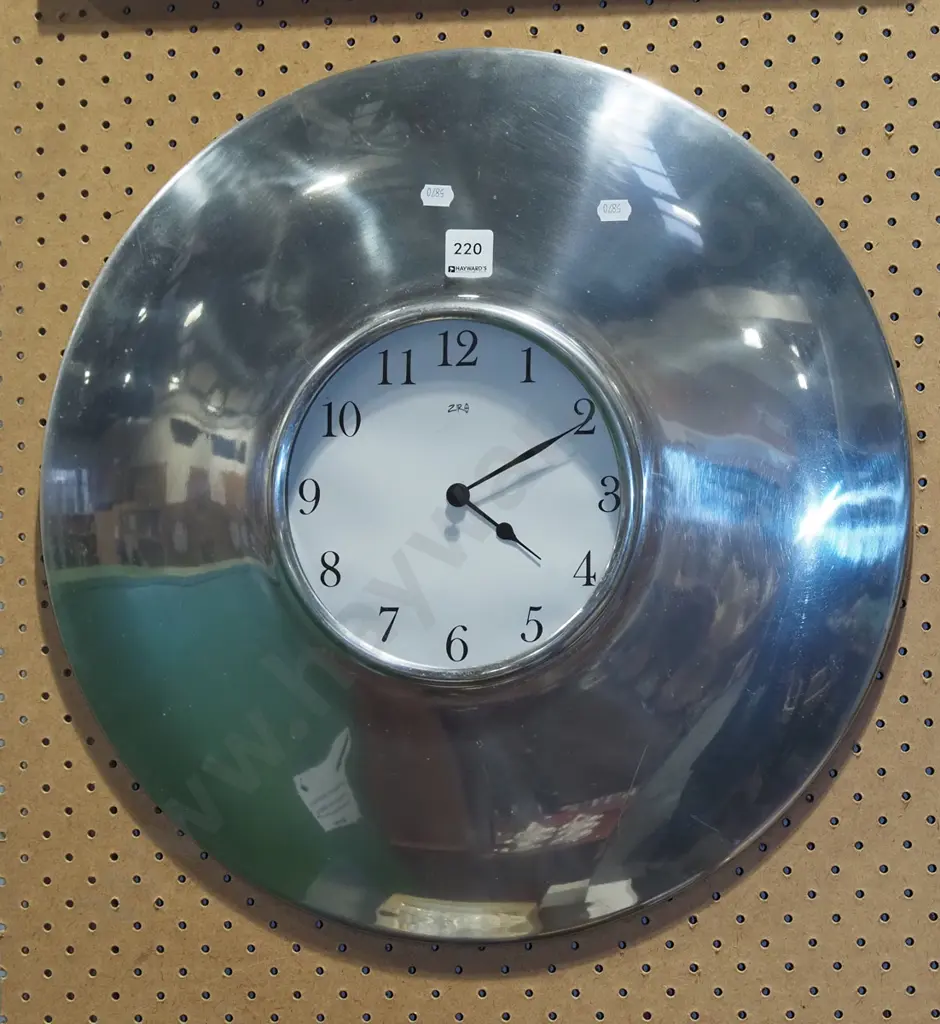 spun aluminium framed  wall clock Diam500 Image 1++