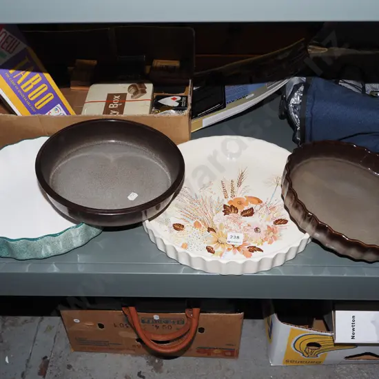 4x assorted stoneware baking dishes
