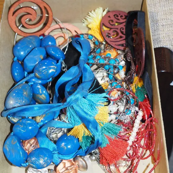 tray of costume jewellery