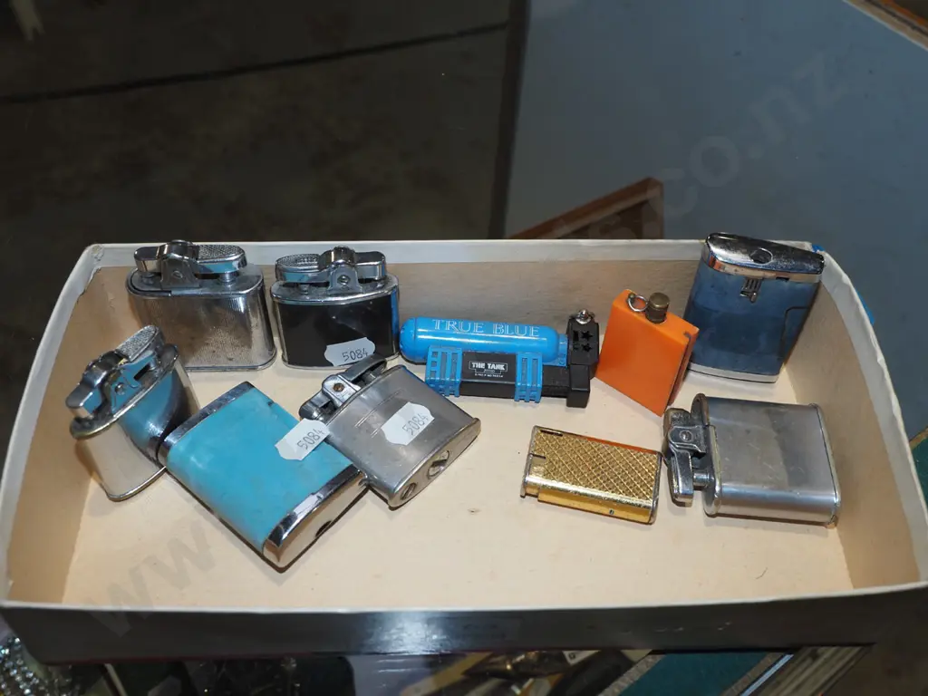 box of lighters Image 1++