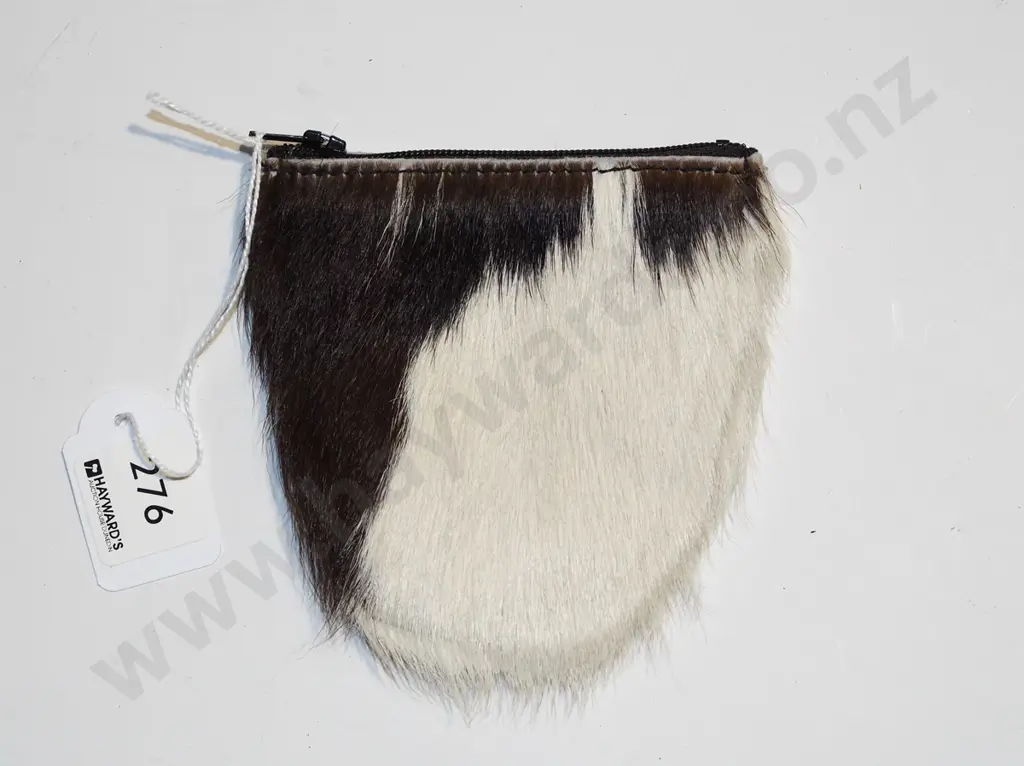 animal pelt coin purse Image 1++
