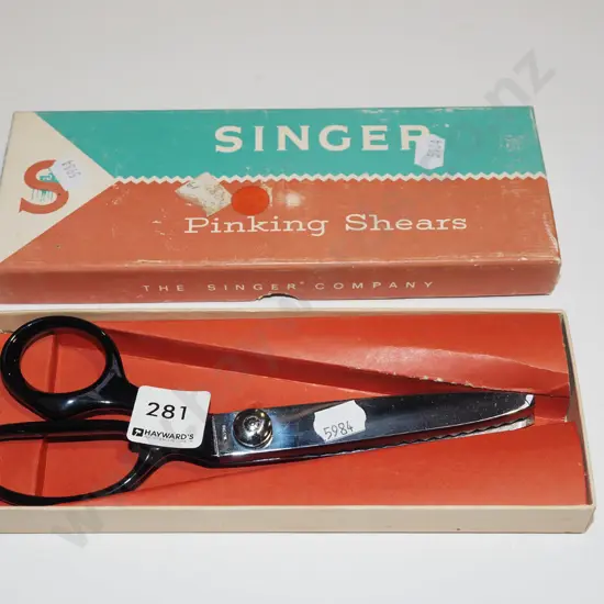 Singer pinking shears in original box
