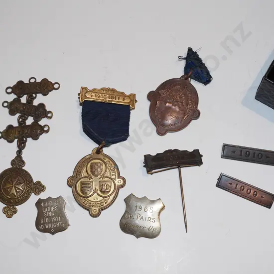tray of badges & medals
