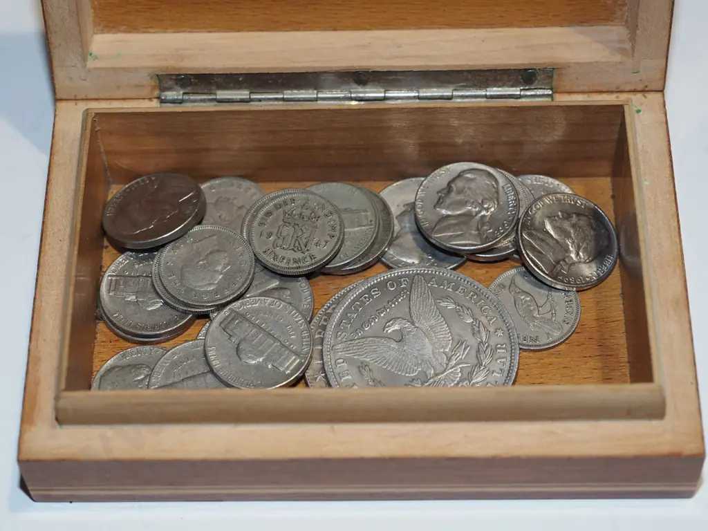 wooden trinket box of coins Image 1++