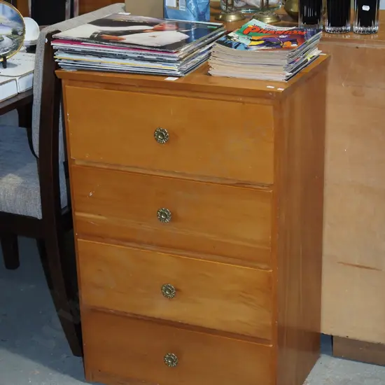 rimu 4 drawer chest H860 W570 D365