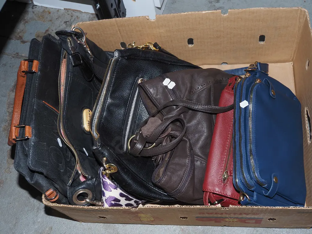 box of hand bags Image 1++