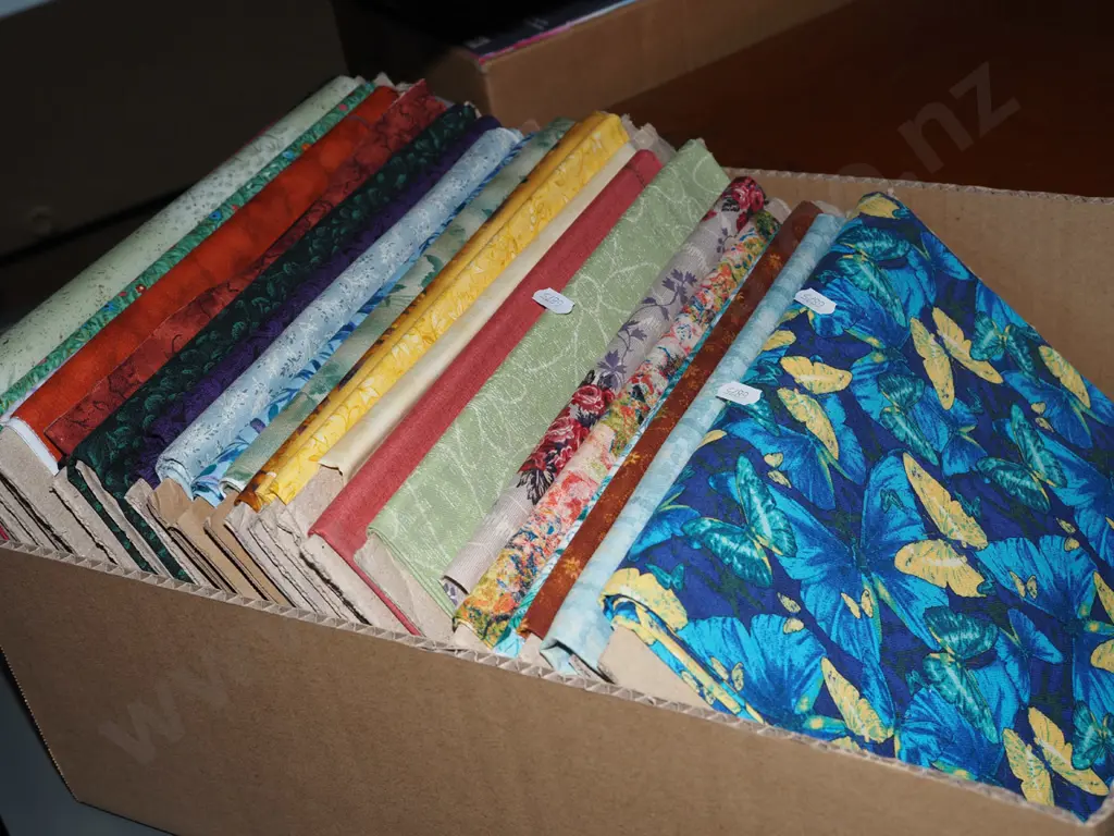 box of fabric pieces Image 1++