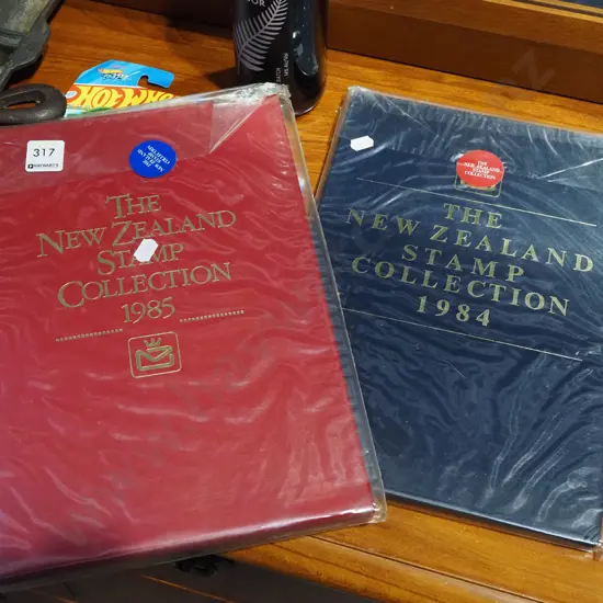 2x NZ stamp collections 1984/85