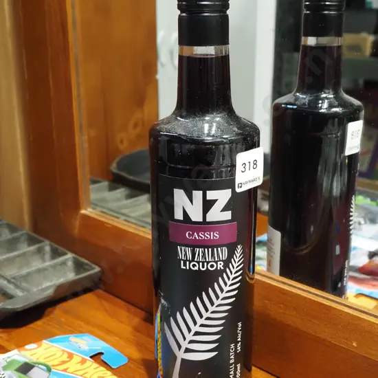 700ml bottle of NZ Cassis liqueur