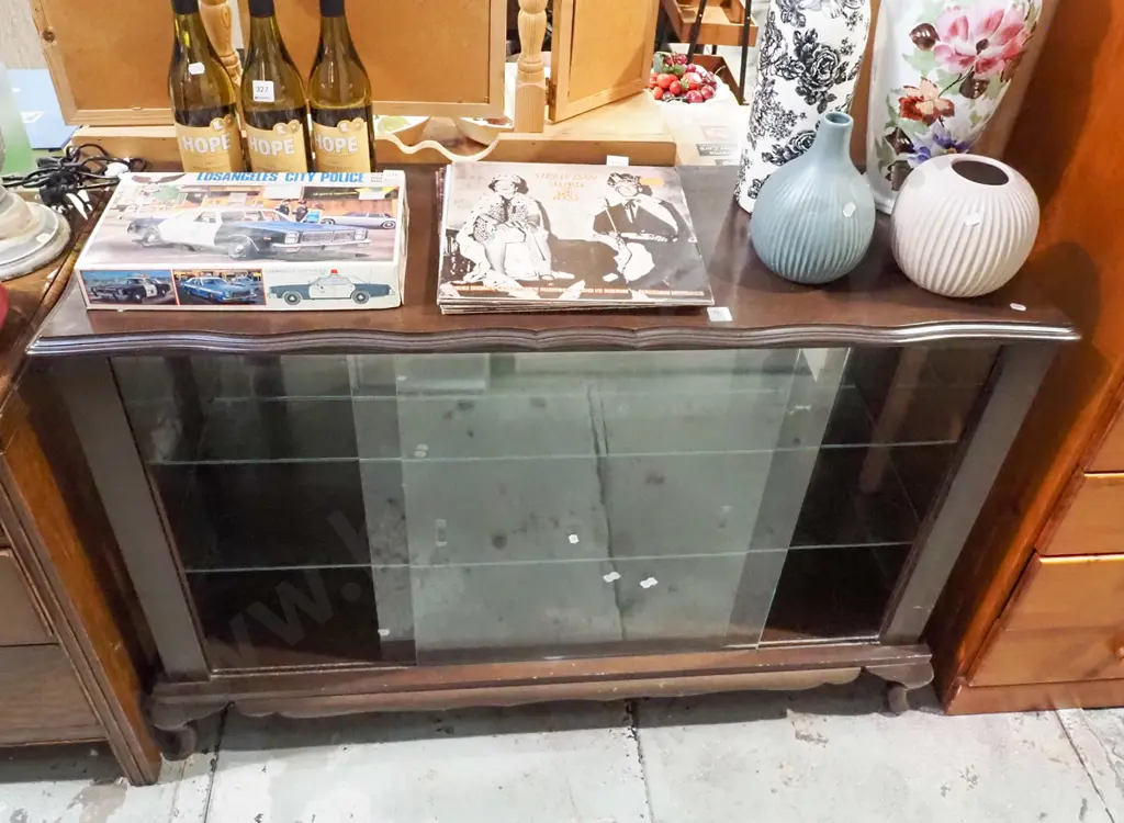 mdf faux wood cab leg 2 sliding door china cabinet H860 W1210 D400 Image 1++