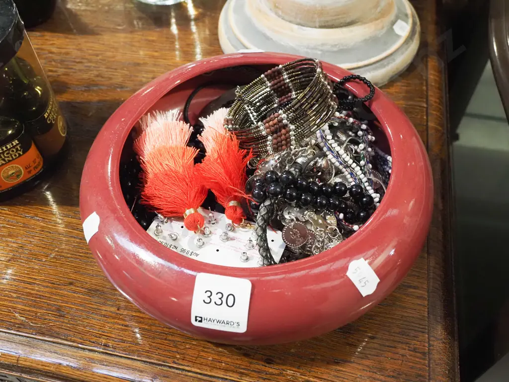 crimson float bowl and costume jewellery Image 1++