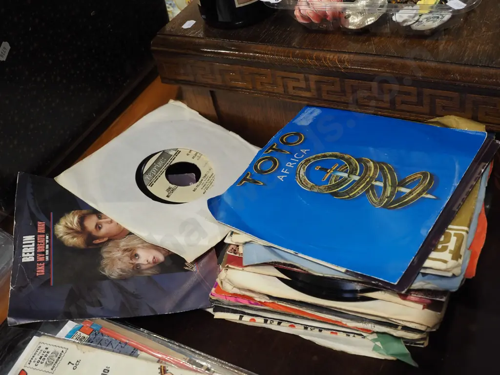 45s; Toto, Joni Mitchell, Berlin etc Image 1++
