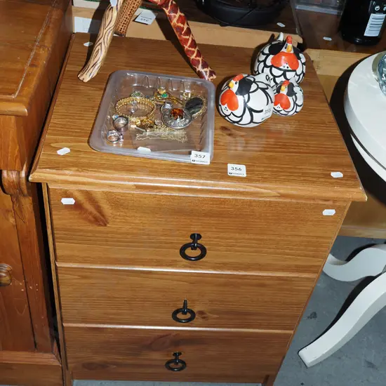 mdf faux veneer 3 drawer bedside cabinet
