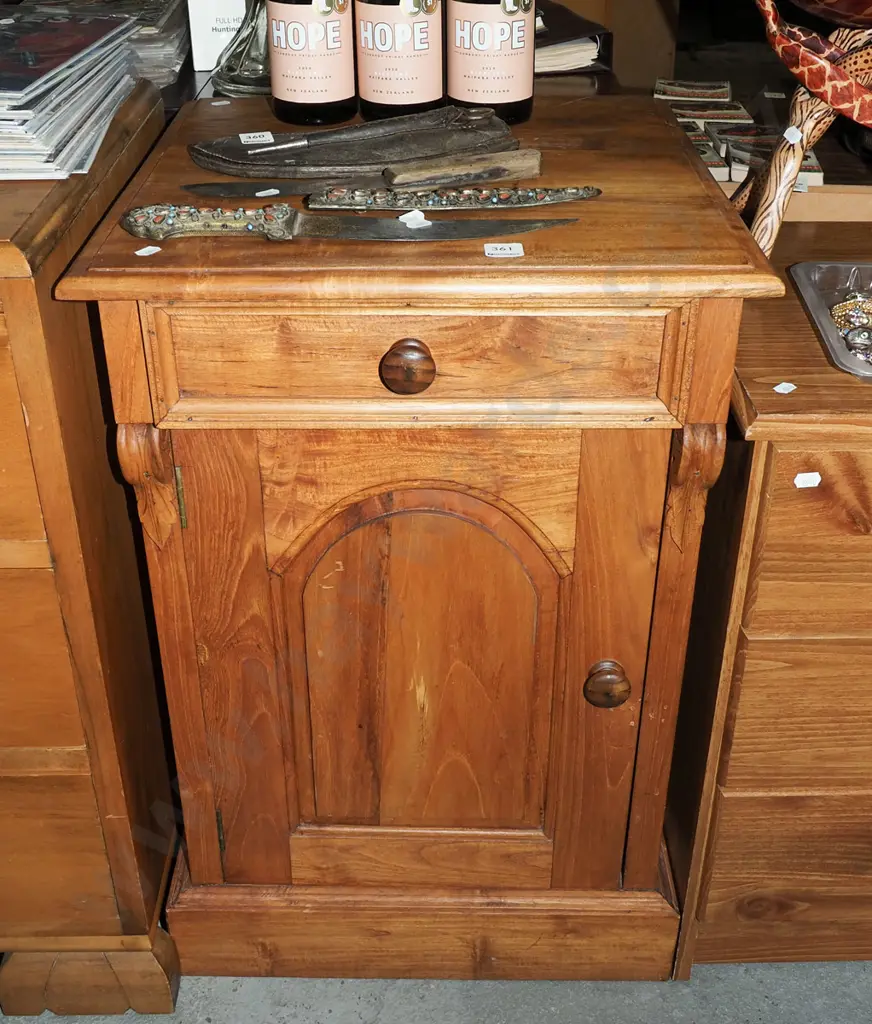 Indonesian hardwood single drawer bedside cabinet Image 1++