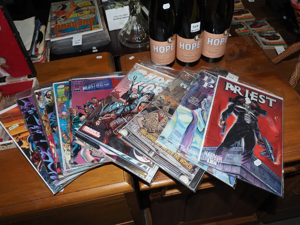box of comics etc Image 1++